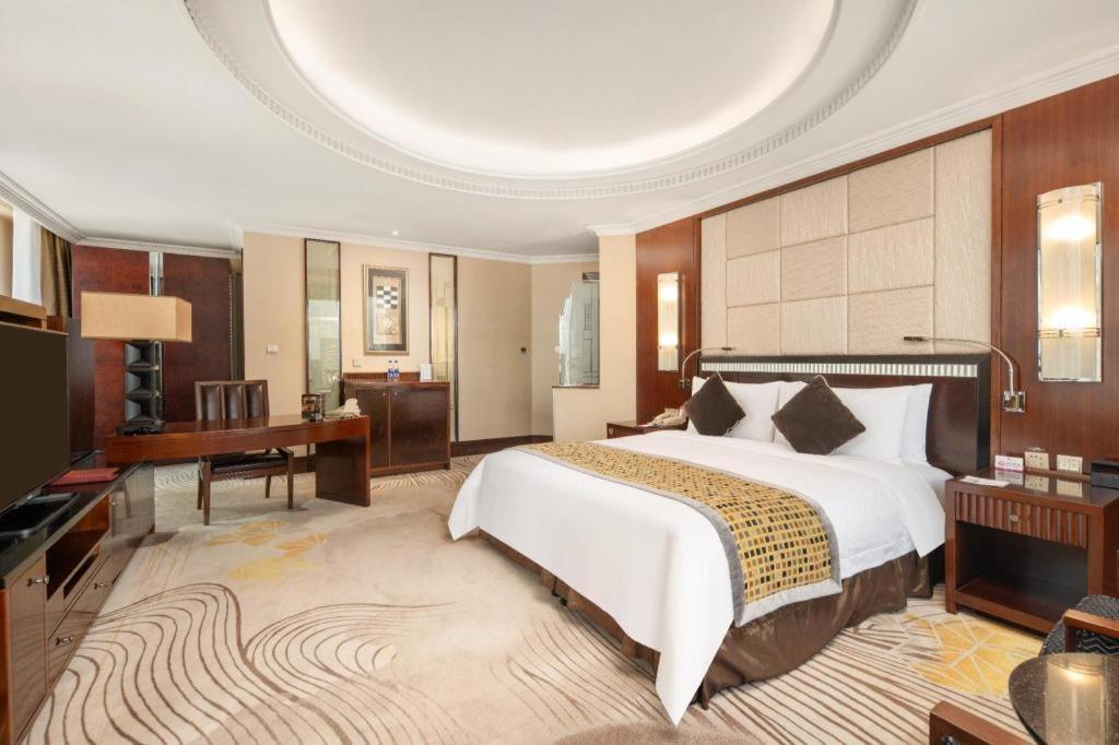 שנגחאי Grand Soluxe Zhongyou Hotel מראה חיצוני תמונה