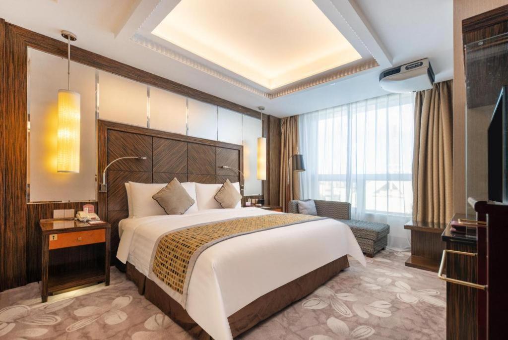 שנגחאי Grand Soluxe Zhongyou Hotel מראה חיצוני תמונה