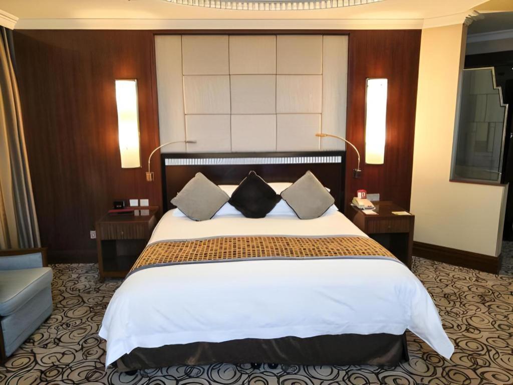 שנגחאי Grand Soluxe Zhongyou Hotel מראה חיצוני תמונה