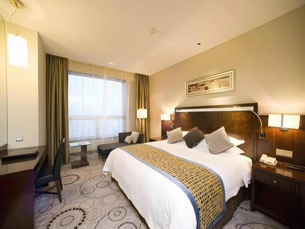 שנגחאי Grand Soluxe Zhongyou Hotel מראה חיצוני תמונה