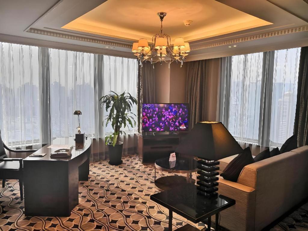 שנגחאי Grand Soluxe Zhongyou Hotel מראה חיצוני תמונה