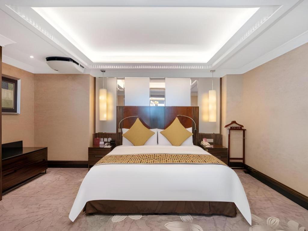 שנגחאי Grand Soluxe Zhongyou Hotel מראה חיצוני תמונה