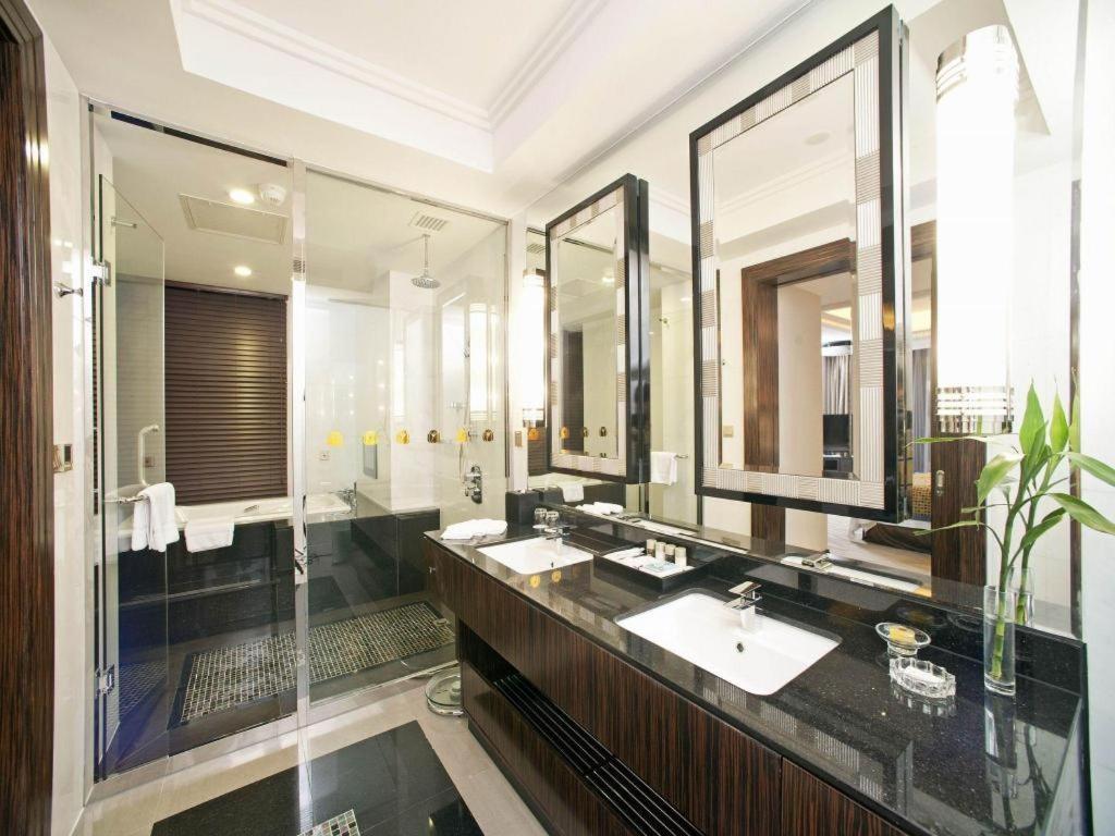 שנגחאי Grand Soluxe Zhongyou Hotel מראה חיצוני תמונה